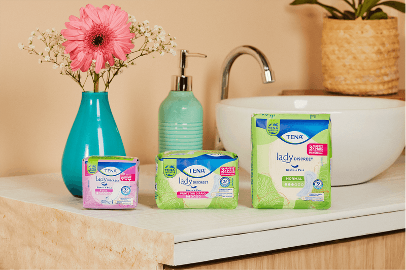 caixa-com-12-pacotes-de-absorvente-tena-lady-discreet-normal