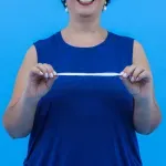 segurando-protetor-de-lado