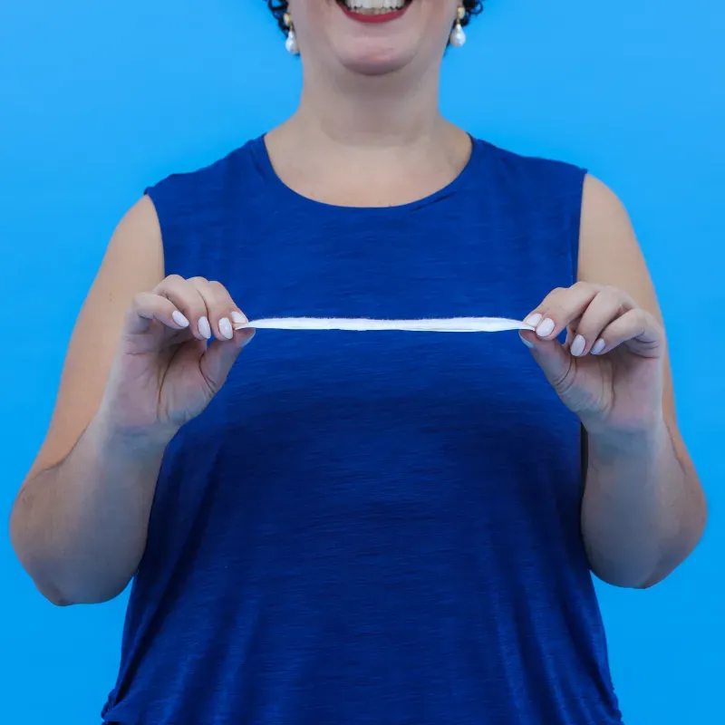 segurando-protetor-de-lado