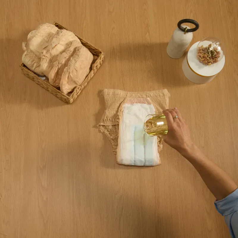 Calcinha-descartavel---Roupa-intima-TENA-PANTS-Mulher6