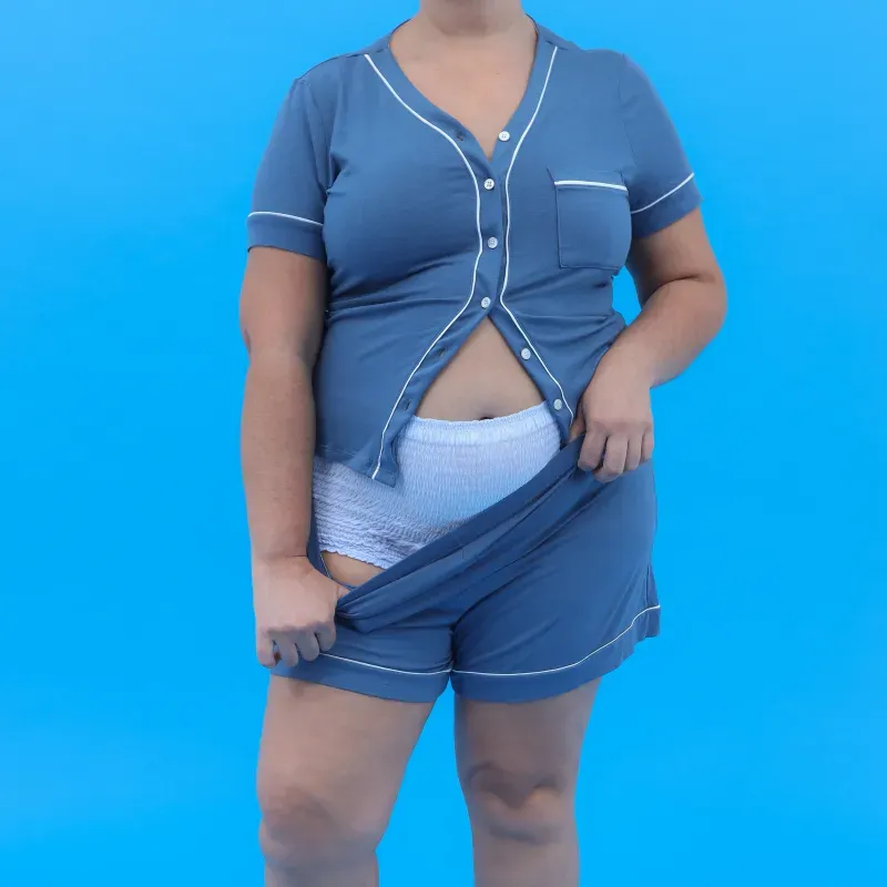 pants-noturna-mulher-short-azul-blusa-azul