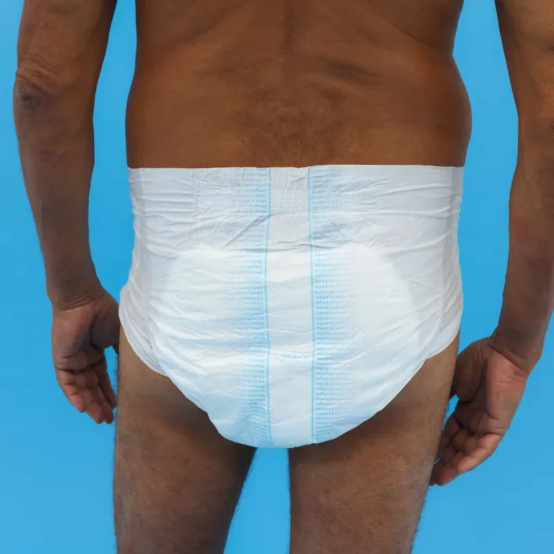 fralda-derma-vestindo-costas